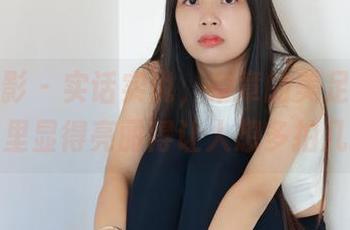 绮梦摄影 – 实话实说，章章的美足在这些美图里显得亮丽得让人想多拍几张。