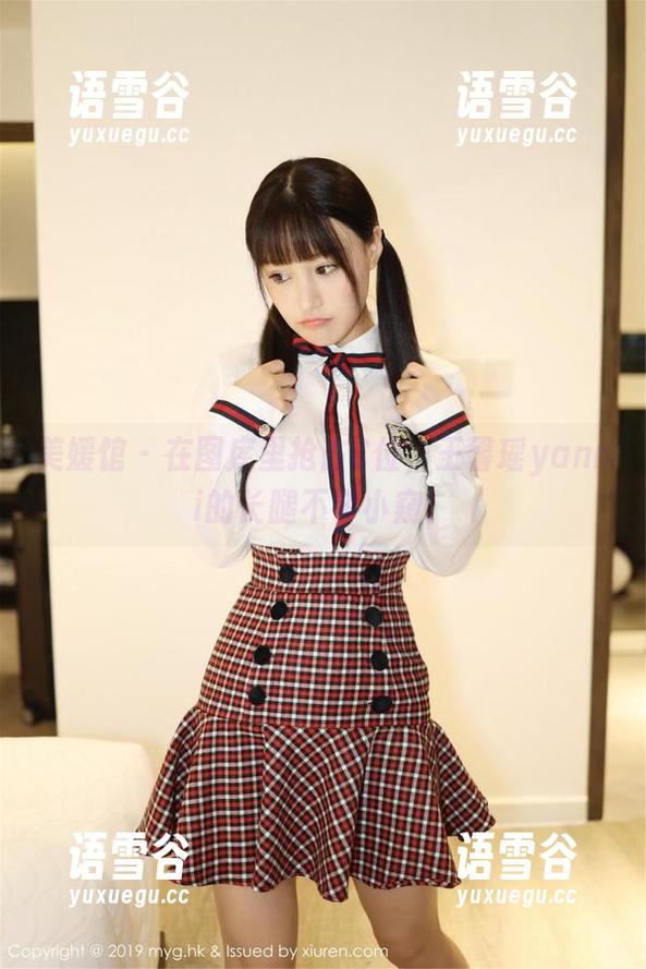 美媛馆 - 在图库里抢占C位，王馨瑶yanni的长腿不容小窥！