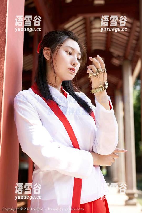 蜜桃社 - JK全套的木奈奈，好想下载啊，那个眼神真迷。