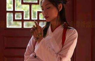 蜜桃社 – 想看真希运动里的花样吗？快来免费领套图，入门级健身启示！