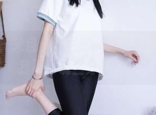 袜啵啵 – 来自小甜豆的美脚评论集，至少我不会说三分之一！