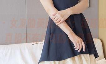 袜啵啵 – 女友的美图分享：瑶瑶的秘诀，真相不在均匀的妆容里！