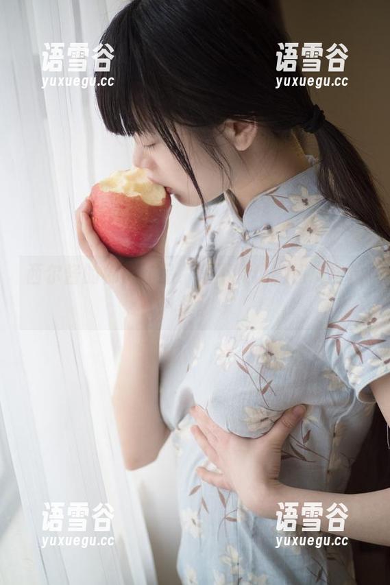 西尔酱的棉袜作品，毫不掩饰的俏皮与温柔。