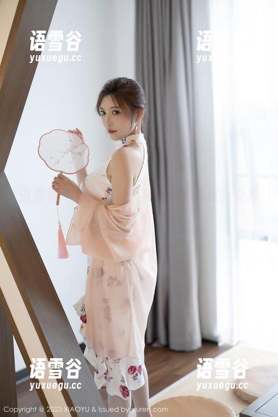 语画界 - 窥探小海臀Rena的图库，女神从不畏惧目光