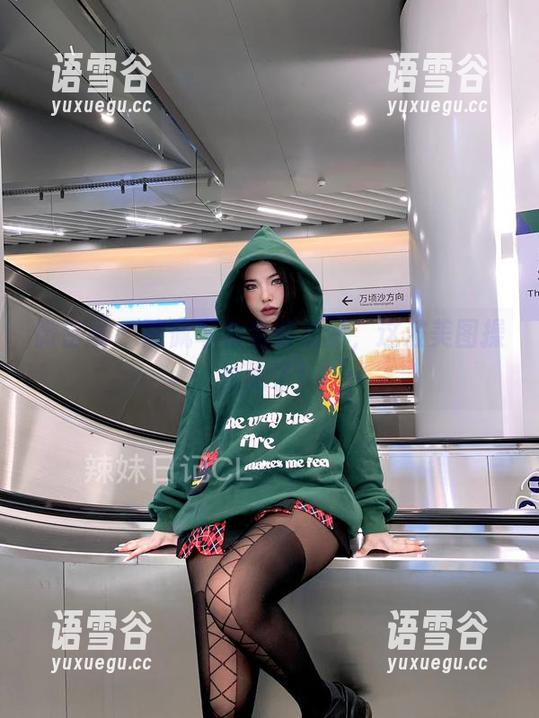 微密圈 - 陈佩奇为老婆点赞，这波美图操作绝了！