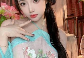 追逐雯妹不讲道理的皮衣脚步！免费写真大开，谁能抵挡这股气场？
