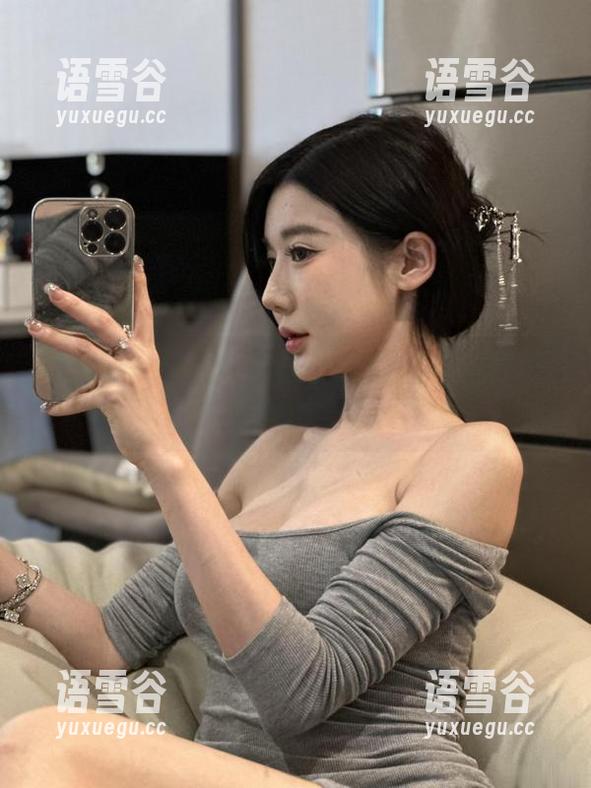 微密圈 - 看黎允熙baby的夏天作品，顺便学习怎么穿得像个“酷暑仙子”！